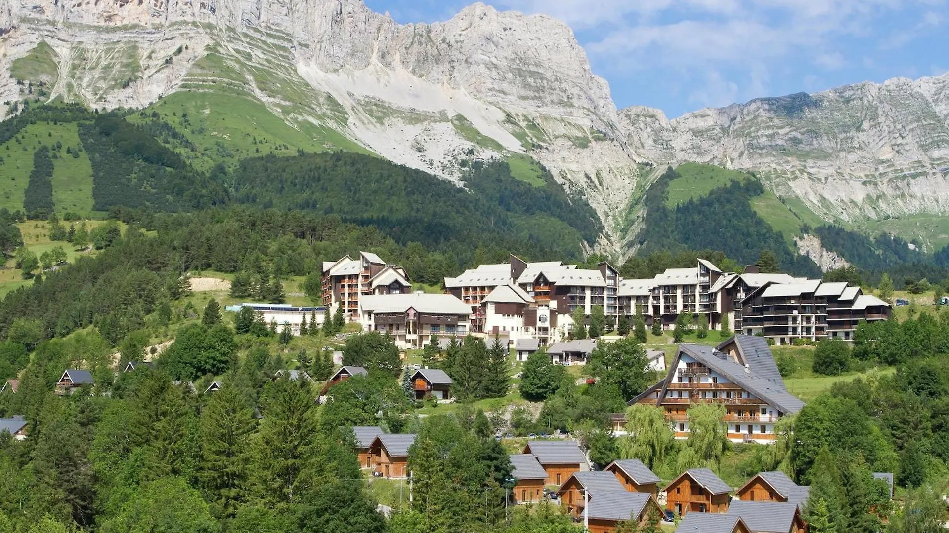 Apartment With Shuttle Bus To The Ski Lift Gresse-en-Vercors