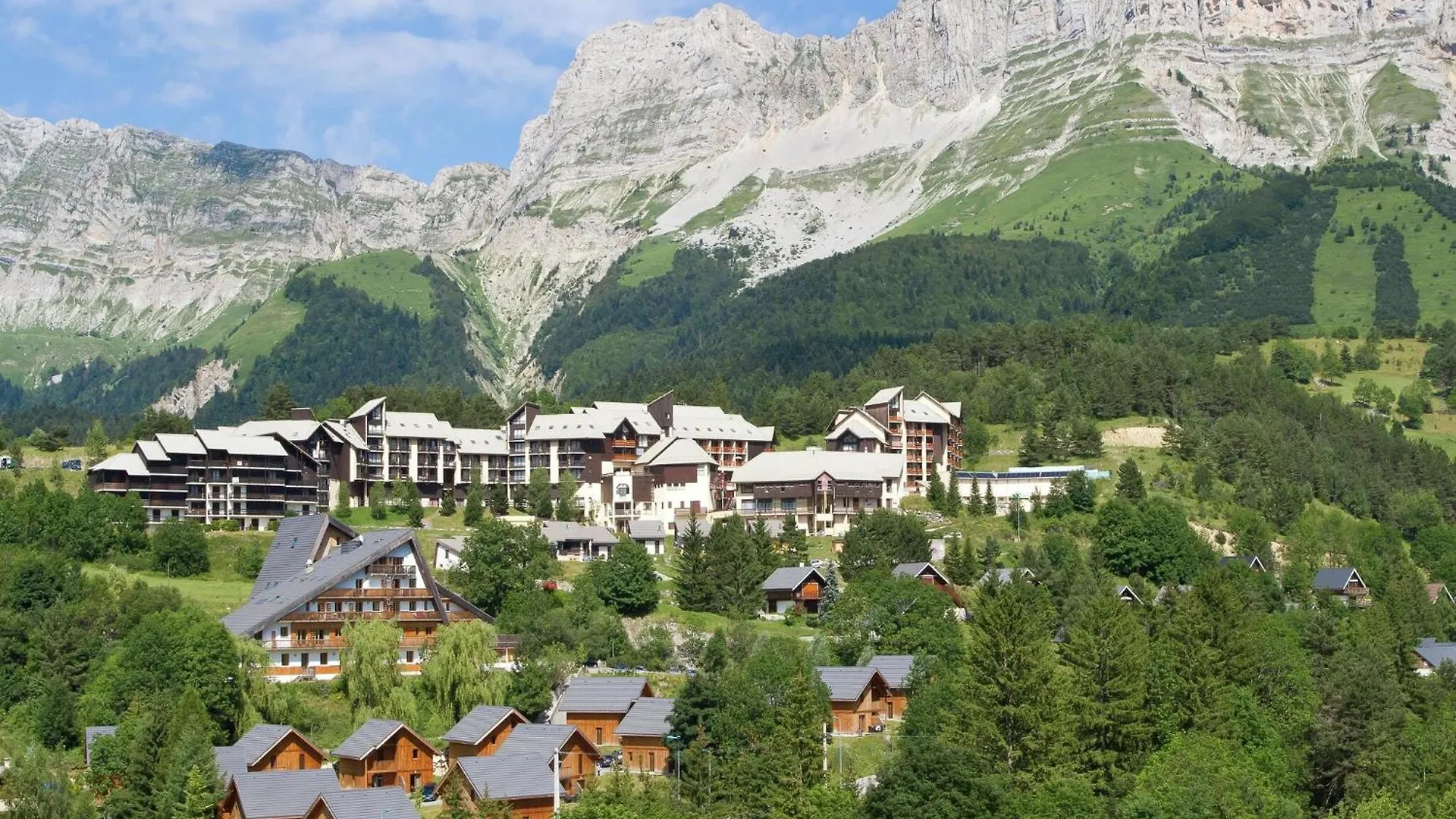 Apartment With Shuttle Bus To The Ski Lift Gresse-en-Vercors
